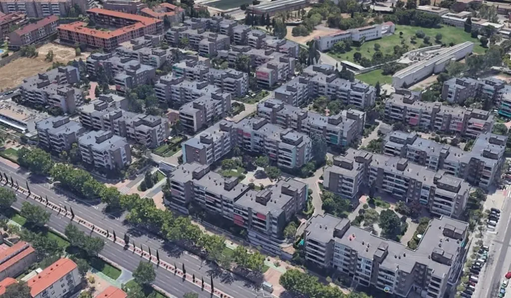 Obras de rehabilitación energética y mejora de fachadas en la Urbanización Parque Hispanidad, Zaragoza.