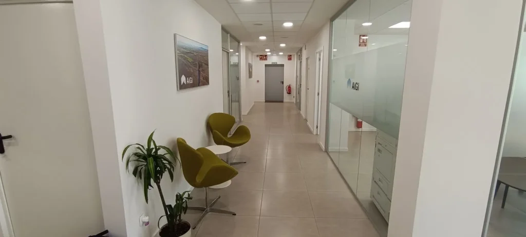 Interior del centro de mando operativo del Itinerario 2 en las oficinas COEX de La Almunia de Doña Godina